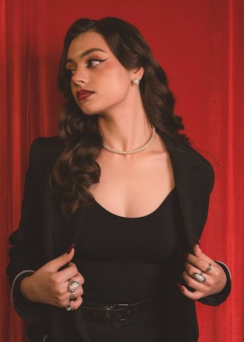 Полли, Г. Юбилейный